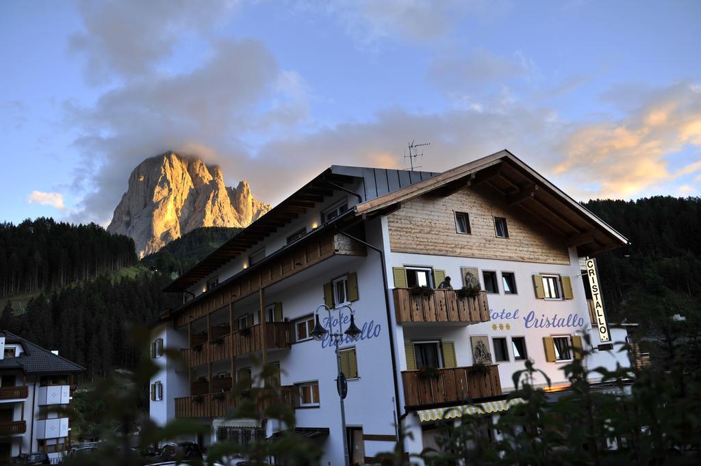 Hotel Cristallo Santa Cristina Val Gardena エクステリア 写真